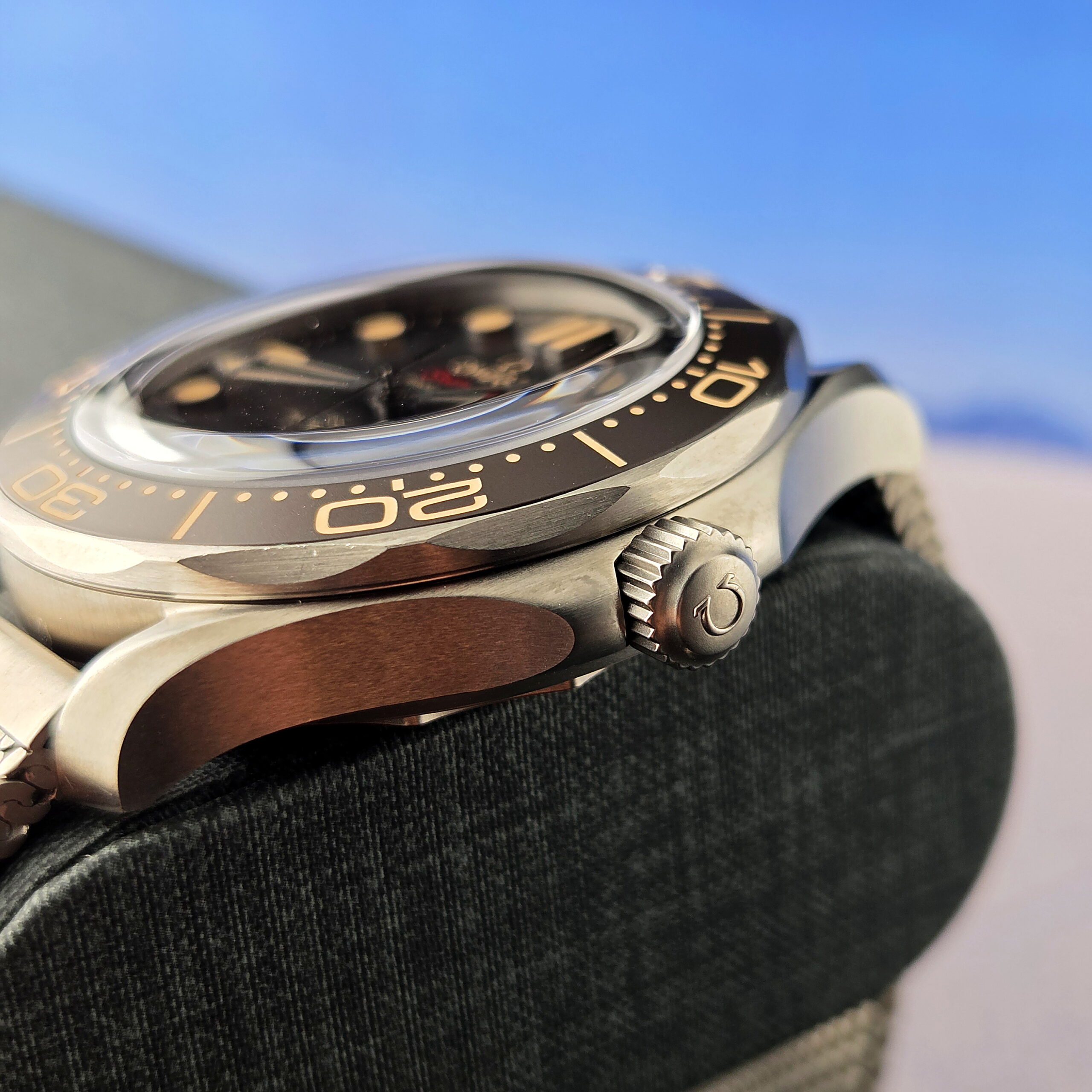 Omega Seamaster 007 No Time To Die Titanium 42mm 210.90.42.20.01.001 Full Set - Image 3