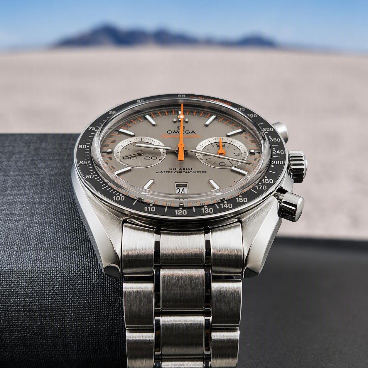 2018 Omega Speedmaster Racing 44.25mm Cal 9900 Master Chronometer Unsized Full Set - Image 6